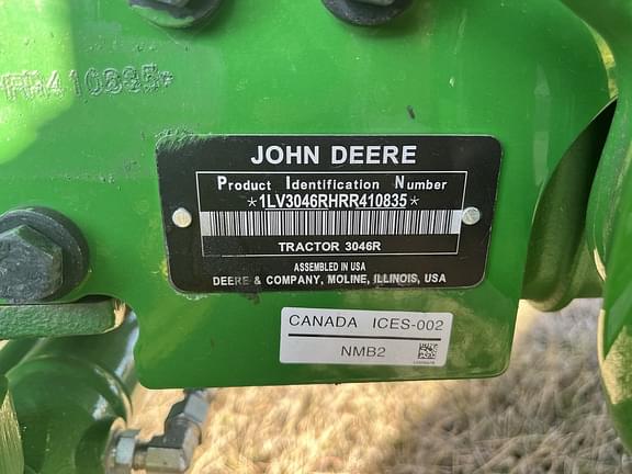 Image of John Deere 3046R equipment image 1