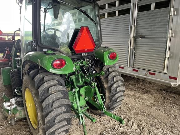 Image of John Deere 3046R equipment image 1