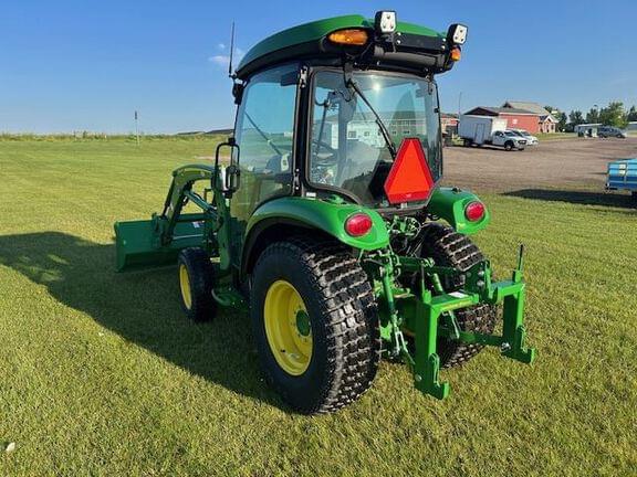 Image of John Deere 3046R equipment image 4
