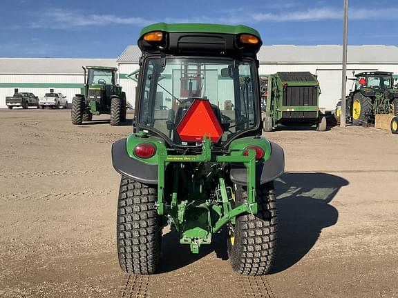 Image of John Deere 3046R equipment image 2