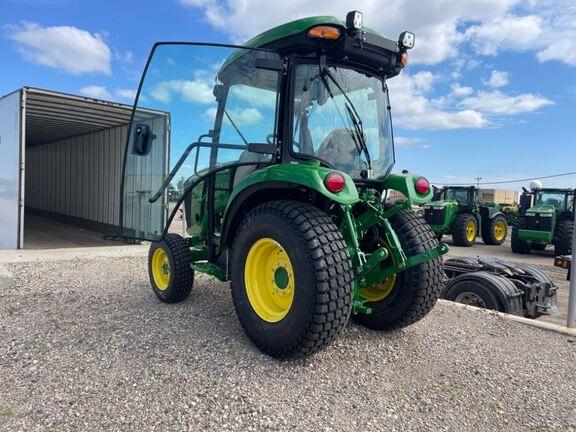 Image of John Deere 3046R equipment image 4