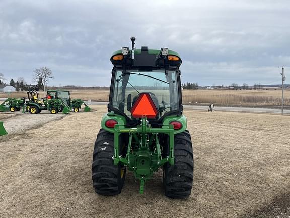 Image of John Deere 3046R equipment image 2