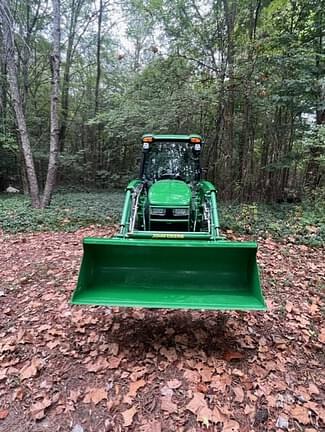 Image of John Deere 3046R equipment image 1