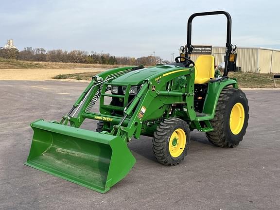 Image of John Deere 3046R equipment image 1