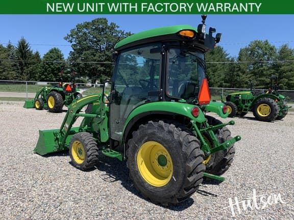 Image of John Deere 3046R equipment image 2