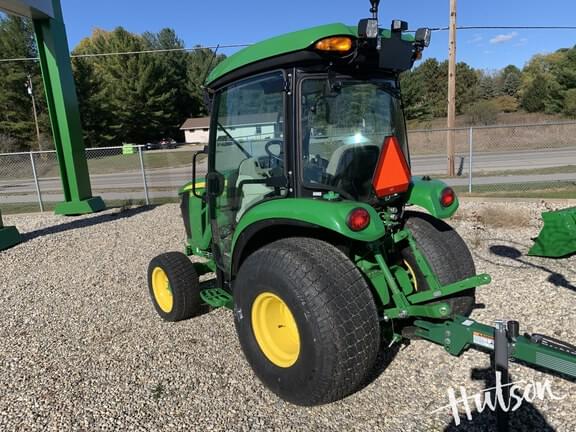 Image of John Deere 3046R equipment image 4