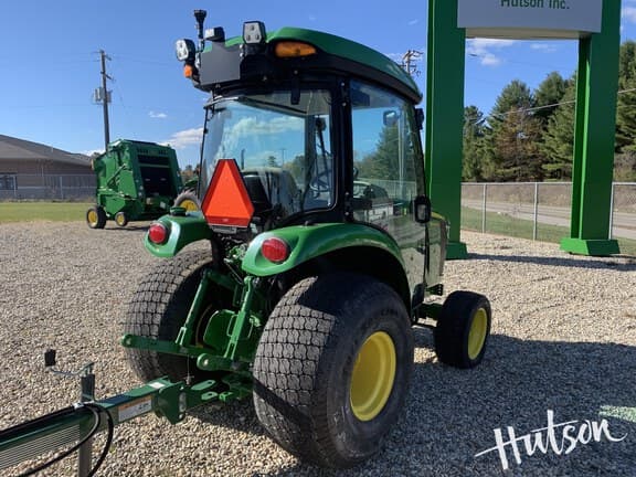 Image of John Deere 3046R equipment image 4