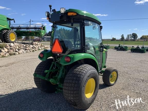 Image of John Deere 3046R equipment image 3