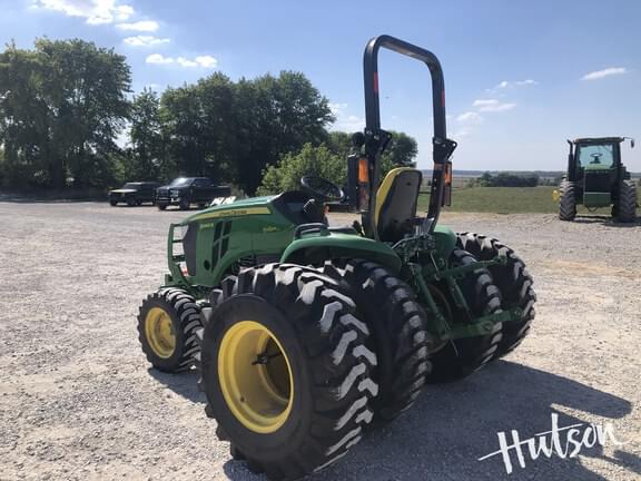 Image of John Deere 3046R equipment image 2