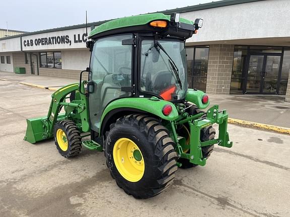 Image of John Deere 3046R equipment image 2