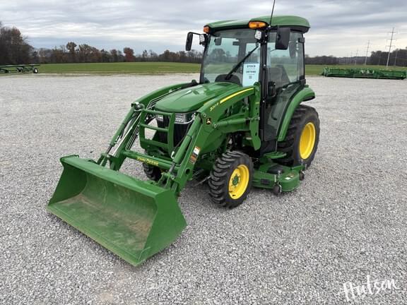 Image of John Deere 3046R equipment image 1