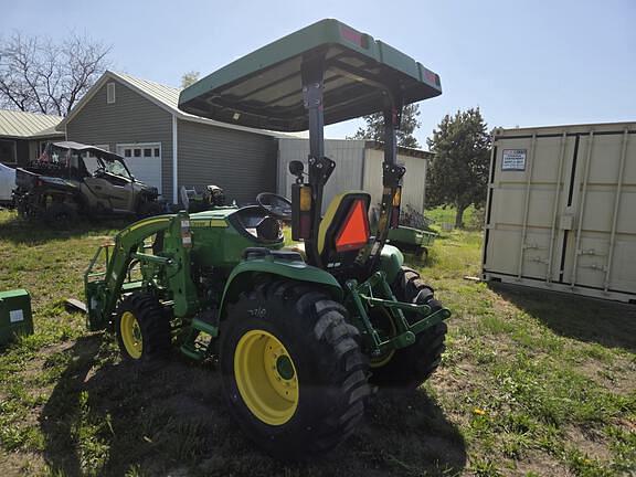 Image of John Deere 3046R equipment image 2