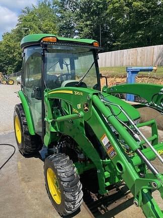 Image of John Deere 3046R equipment image 3