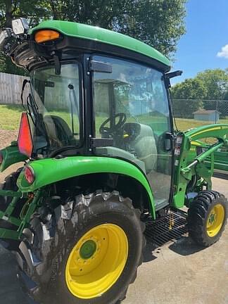 Image of John Deere 3046R equipment image 2