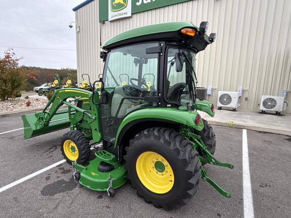 Image of John Deere 3046R equipment image 3