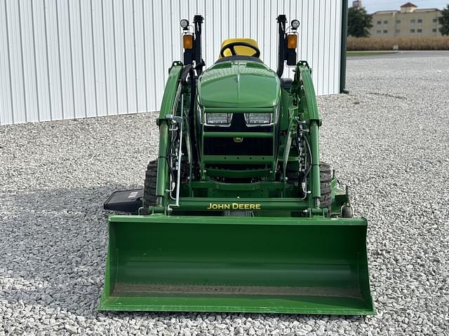 Image of John Deere 3046R equipment image 2