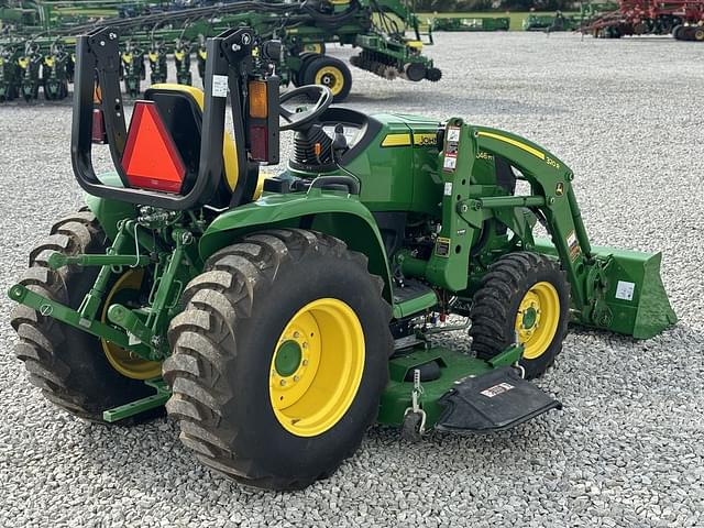 Image of John Deere 3046R equipment image 4