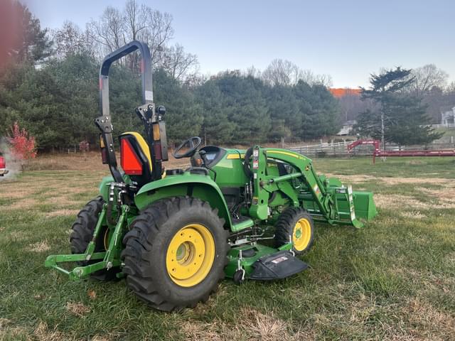 Image of John Deere 3046R equipment image 2