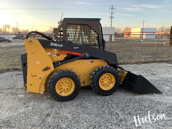 Image of John Deere 316GR equipment image 2