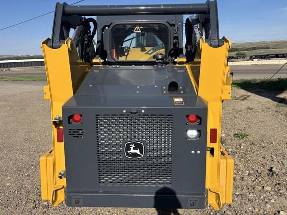 Image of John Deere 317G equipment image 2