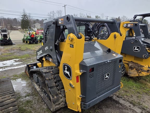 Image of John Deere 317G equipment image 3