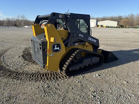 Image of John Deere 317G equipment image 3