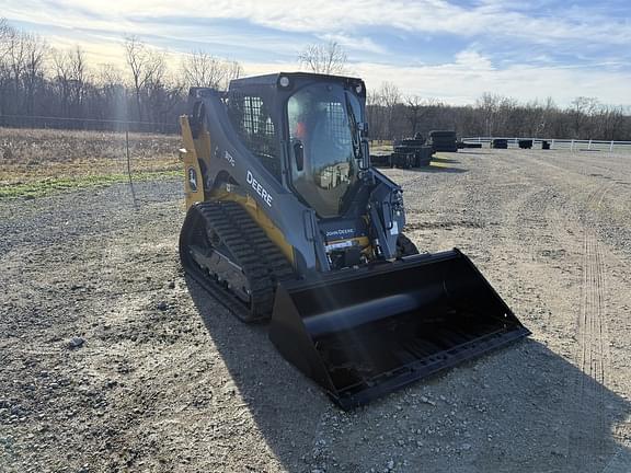 Image of John Deere 317G equipment image 4