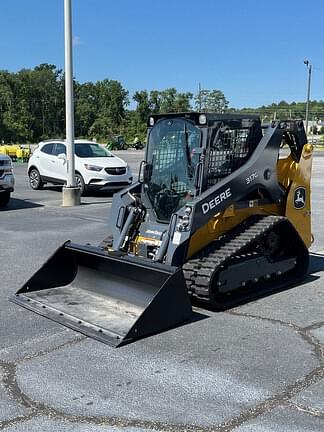 Image of John Deere 317G equipment image 3