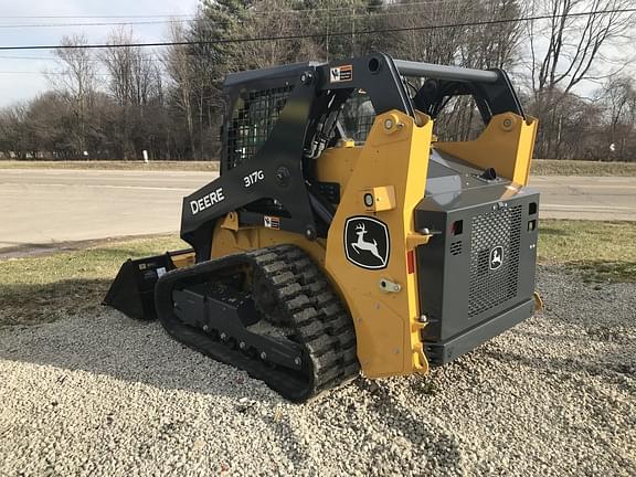 Image of John Deere 317G equipment image 4