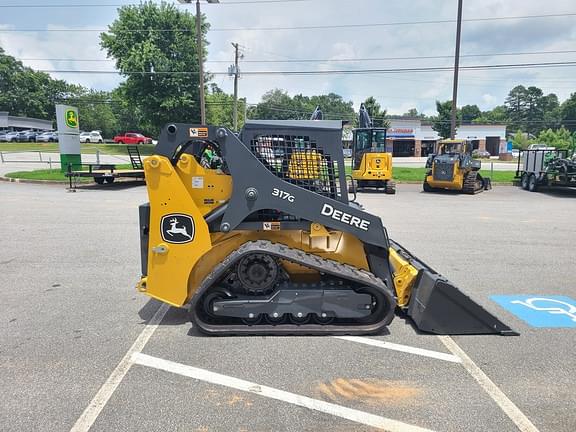 Image of John Deere 317G equipment image 4