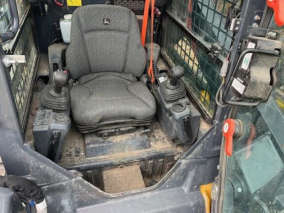 Image of John Deere 317G equipment image 4