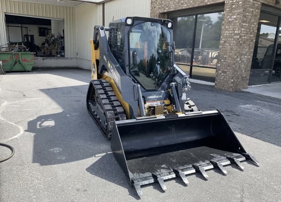 Image of John Deere 317G equipment image 2
