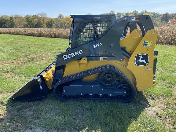 Image of John Deere 317G equipment image 2