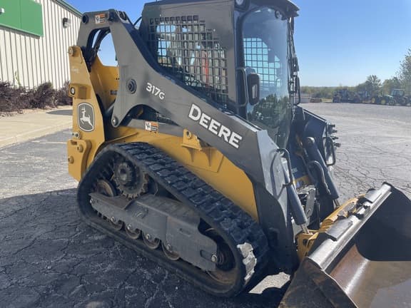 Image of John Deere 317G equipment image 1
