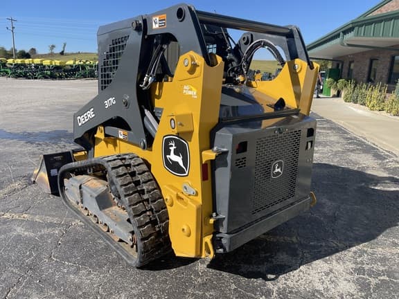 Image of John Deere 317G equipment image 4