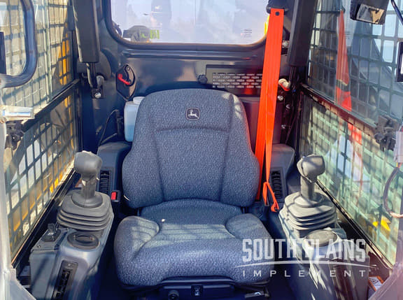 Image of John Deere 317G equipment image 4