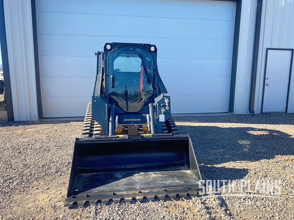 Image of John Deere 317G equipment image 2