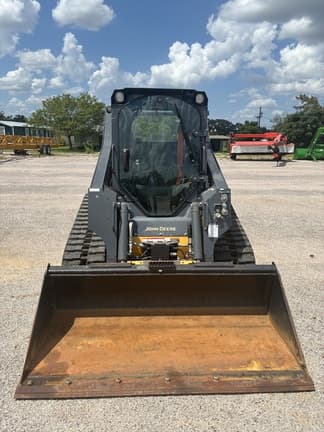 Image of John Deere 317G equipment image 2