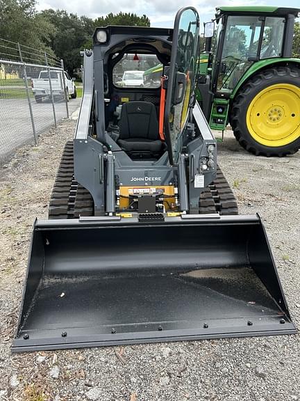 Image of John Deere 317G equipment image 4