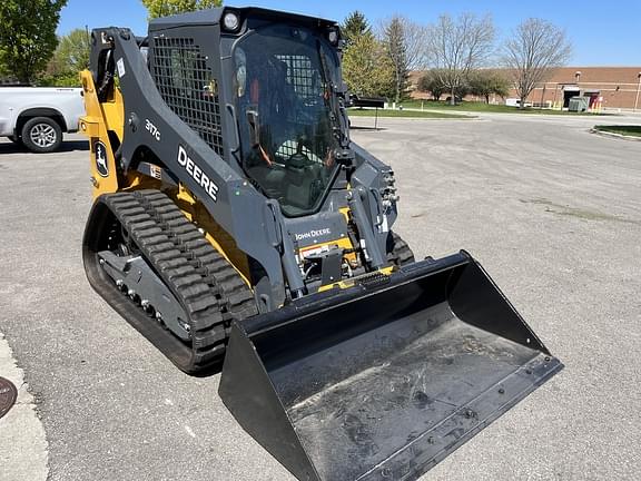 Image of John Deere 317G equipment image 2