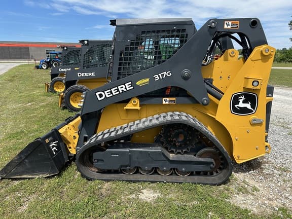 Image of John Deere 317G equipment image 2