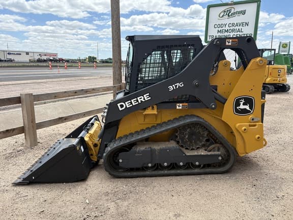 Image of John Deere 317G equipment image 1