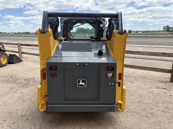 Image of John Deere 317G equipment image 4