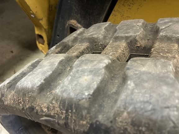Image of John Deere 317G equipment image 4
