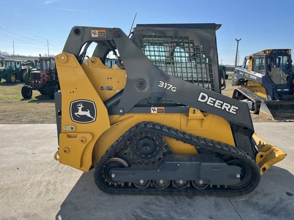 Image of John Deere 317G equipment image 3