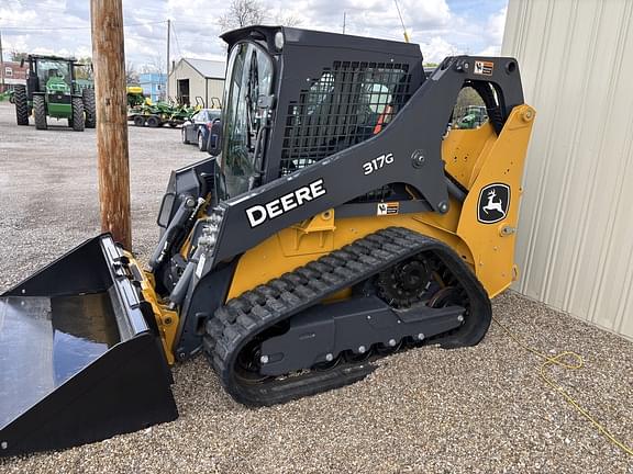 Image of John Deere 317G equipment image 1