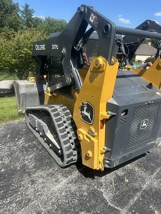 Image of John Deere 317G equipment image 2