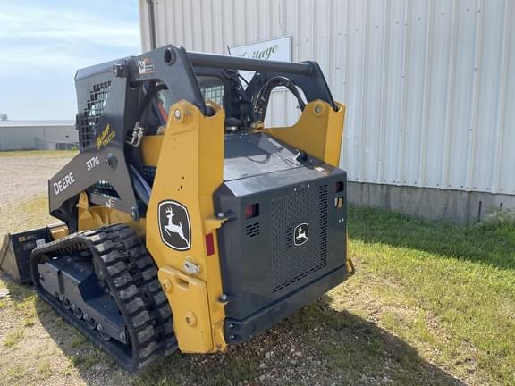Image of John Deere 317G equipment image 3