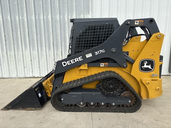 Image of John Deere 317G equipment image 1