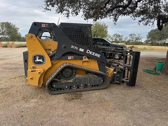 Image of John Deere 317G equipment image 3